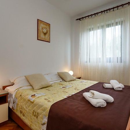 Villa Rosi Krk Town Exterior photo